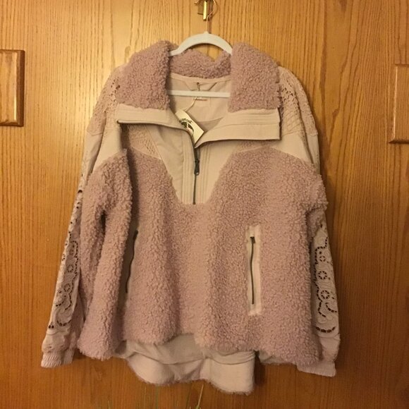NWOT Free People Seaside Fleece Pullover Jacket Crochet Lace-size MEDIUM - Picture 2 of 3